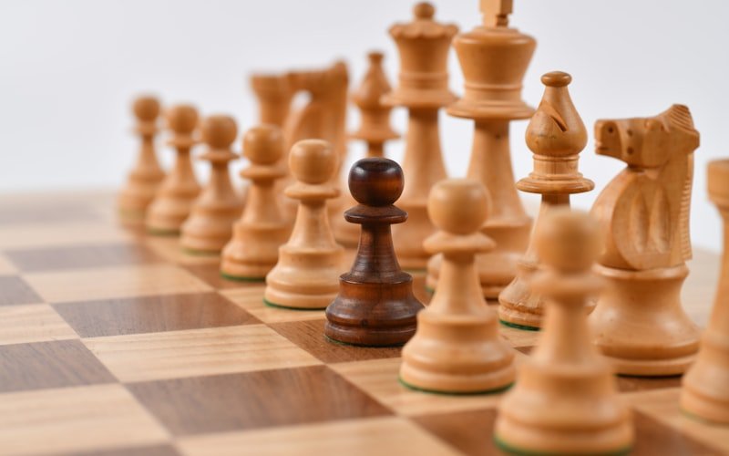 World Chess Championship: Challenger Beats Grandmaster in Sudden Death Tiebreaker